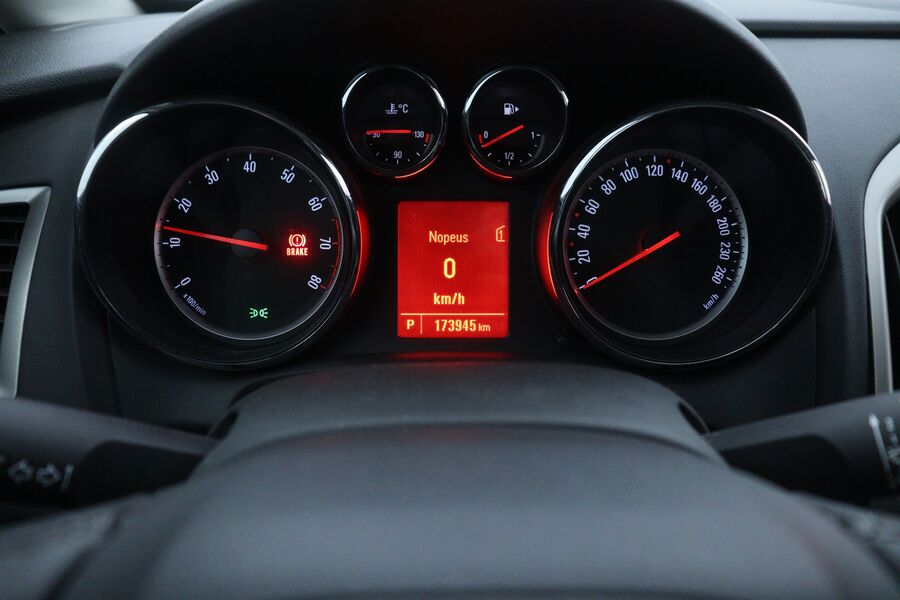 Opel Astra vaihtoauto