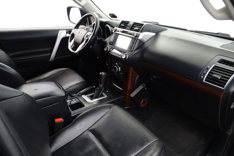 Toyota Land Cruiser vaihtoauto