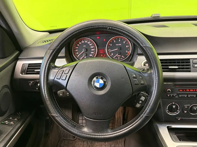 BMW 325 vaihtoauto