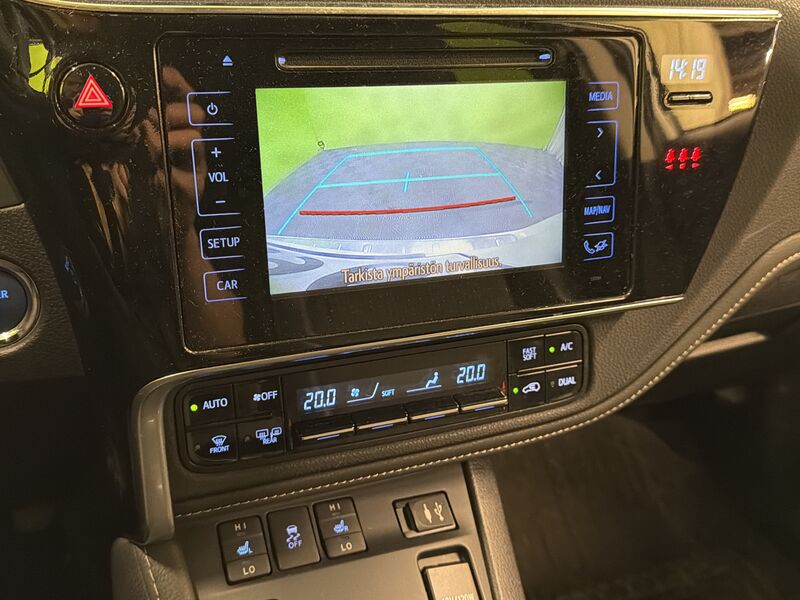 Toyota Auris vaihtoauto
