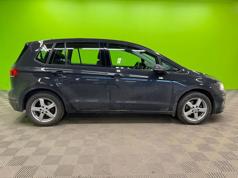 Volkswagen Golf Sportsvan vaihtoauto