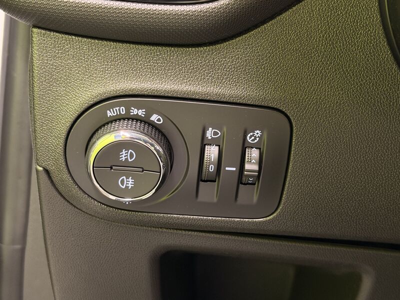 Opel Crossland X vaihtoauto