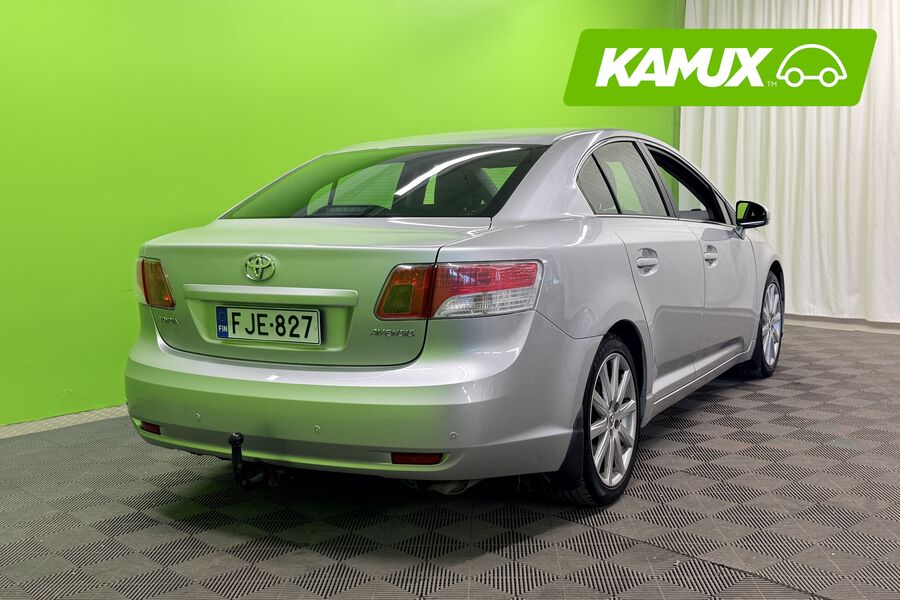 Toyota Avensis vaihtoauto