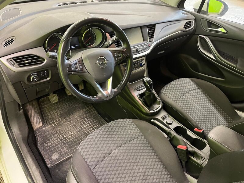 Opel Astra vaihtoauto