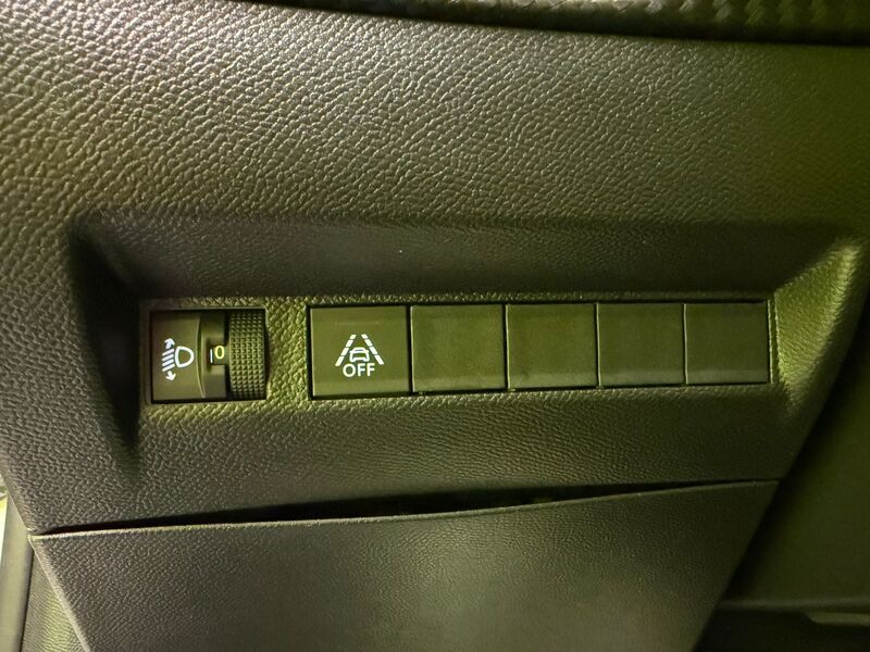 Peugeot 208 vaihtoauto