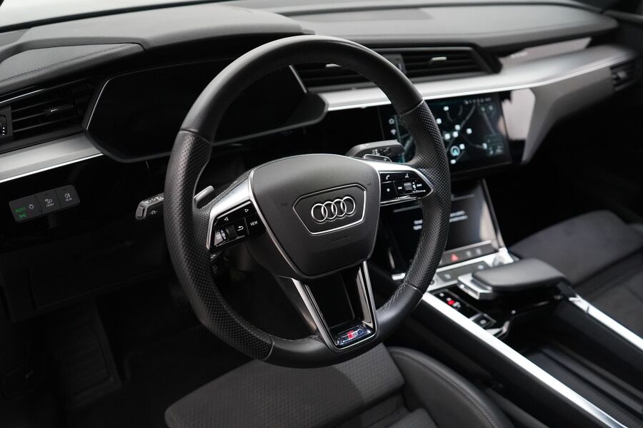 Audi e-tron vaihtoauto
