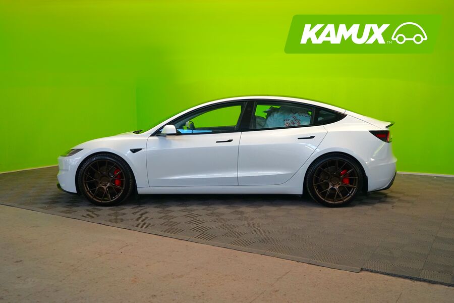 Tesla Model 3 vaihtoauto