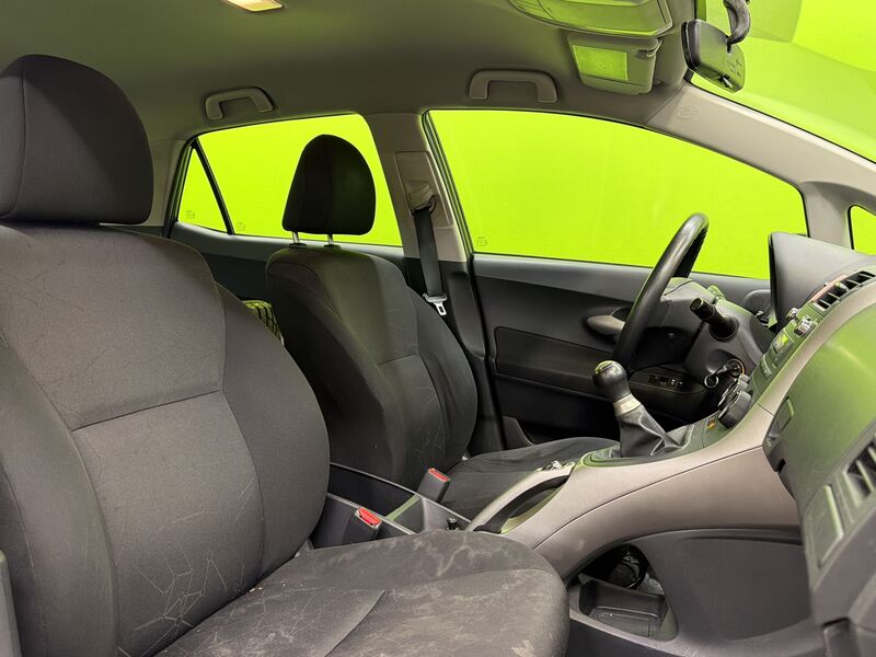 Toyota Auris vaihtoauto