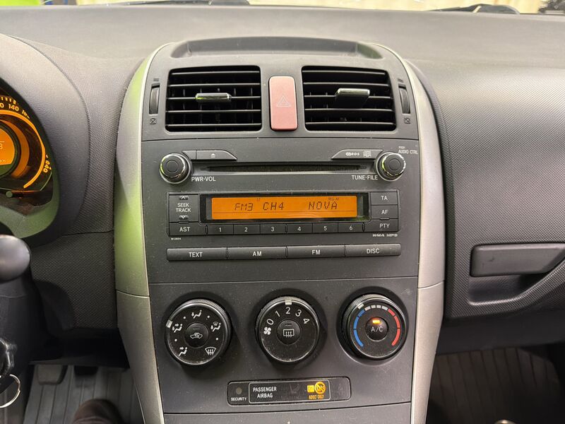 Toyota Auris vaihtoauto