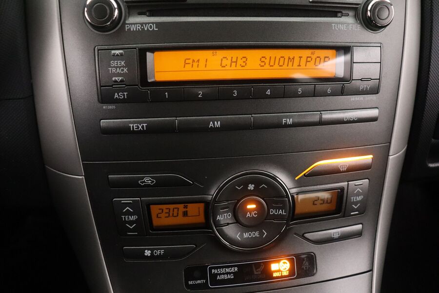 Toyota Auris vaihtoauto