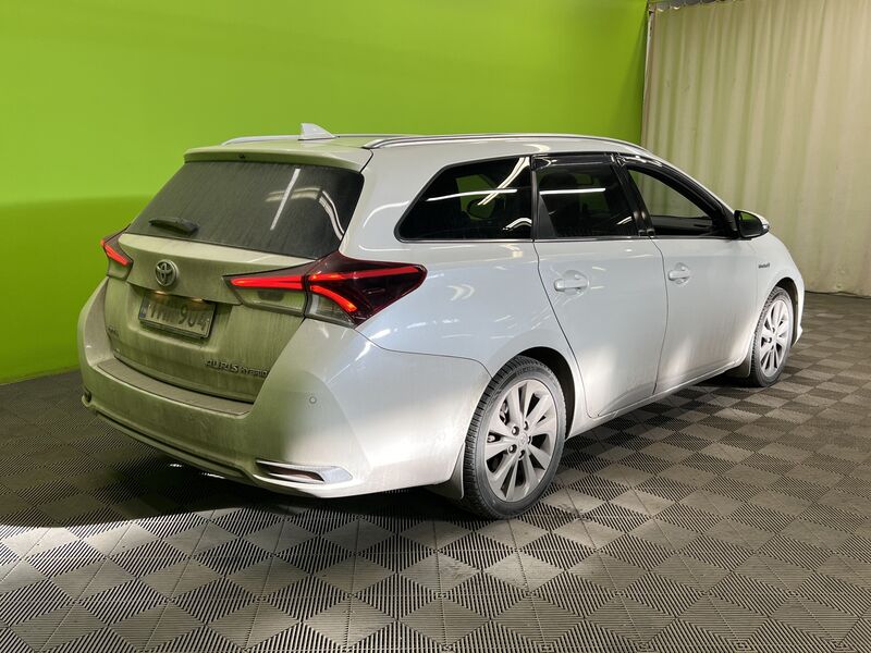 Toyota Auris vaihtoauto