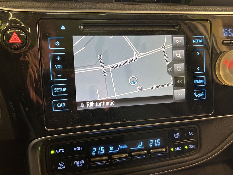 Toyota Auris vaihtoauto