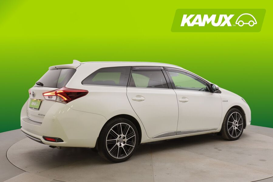 Toyota Auris vaihtoauto