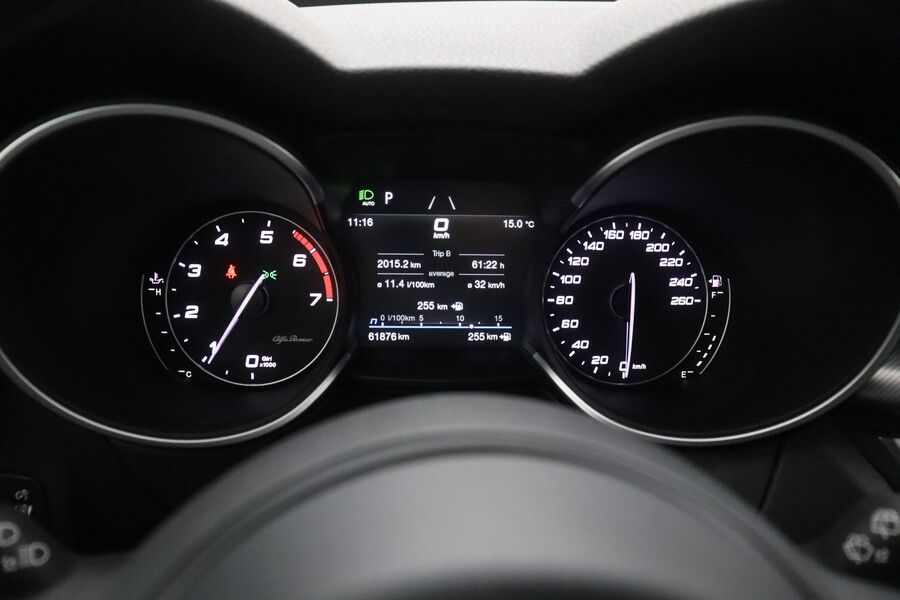 Alfa Romeo Stelvio vaihtoauto