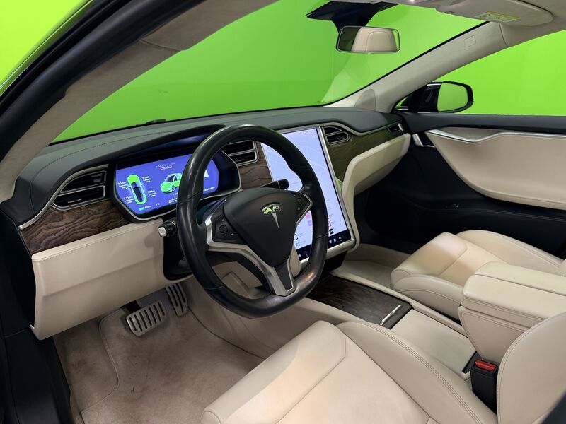 Tesla Model S vaihtoauto