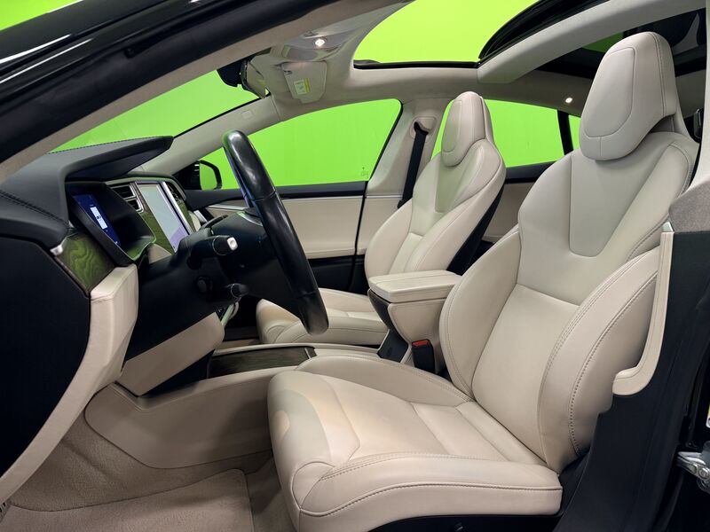 Tesla Model S vaihtoauto