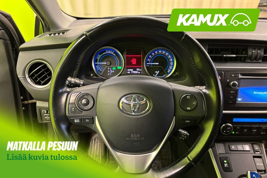 Toyota Auris vaihtoauto