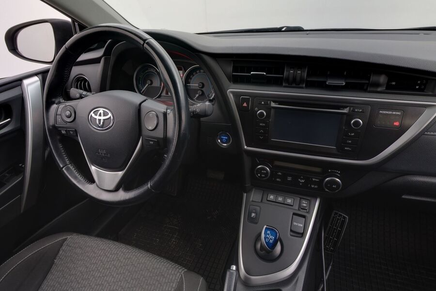 Toyota Auris vaihtoauto