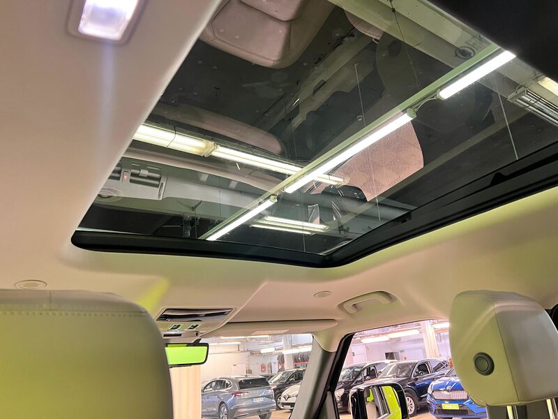 Land Rover Defender vaihtoauto