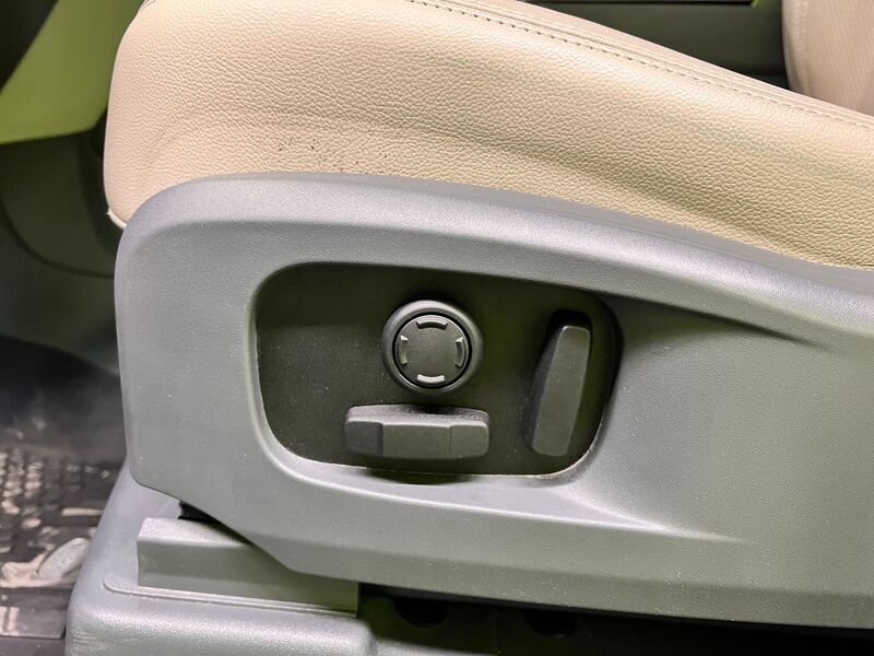 Land Rover Defender vaihtoauto