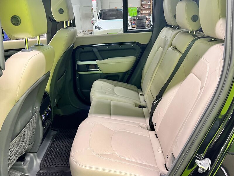 Land Rover Defender vaihtoauto