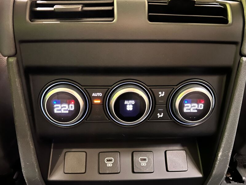 Land Rover Defender vaihtoauto