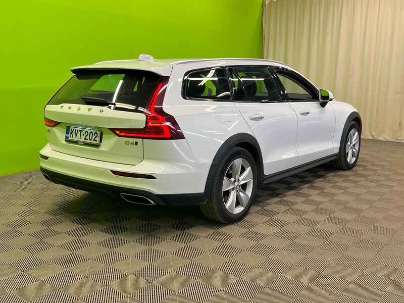 Volvo V60 Cross Country vaihtoauto