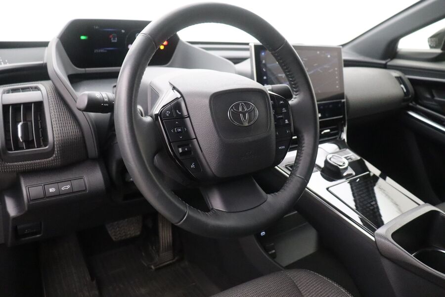 Toyota bZ4X vaihtoauto