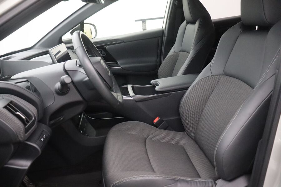 Toyota bZ4X vaihtoauto