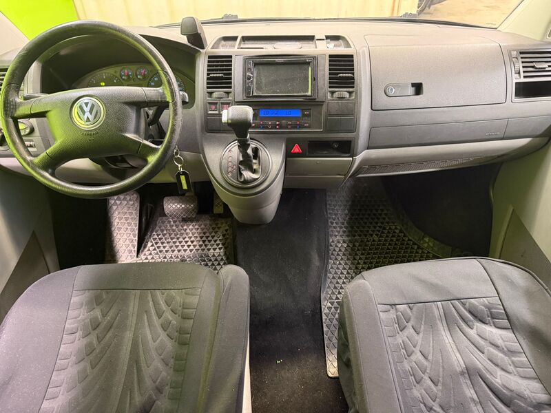 Volkswagen Caravelle vaihtoauto