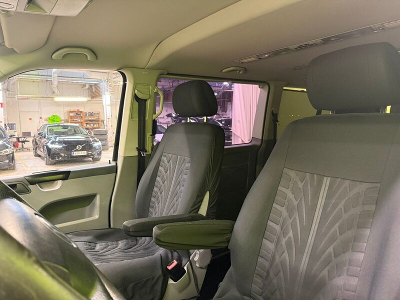 Volkswagen Caravelle vaihtoauto