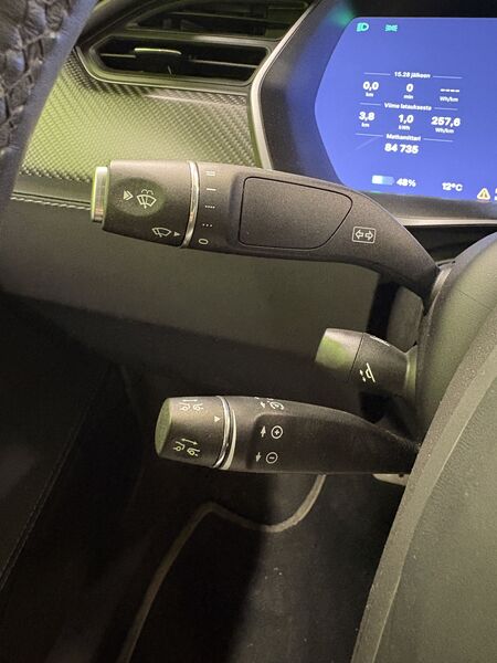 Tesla Model S vaihtoauto