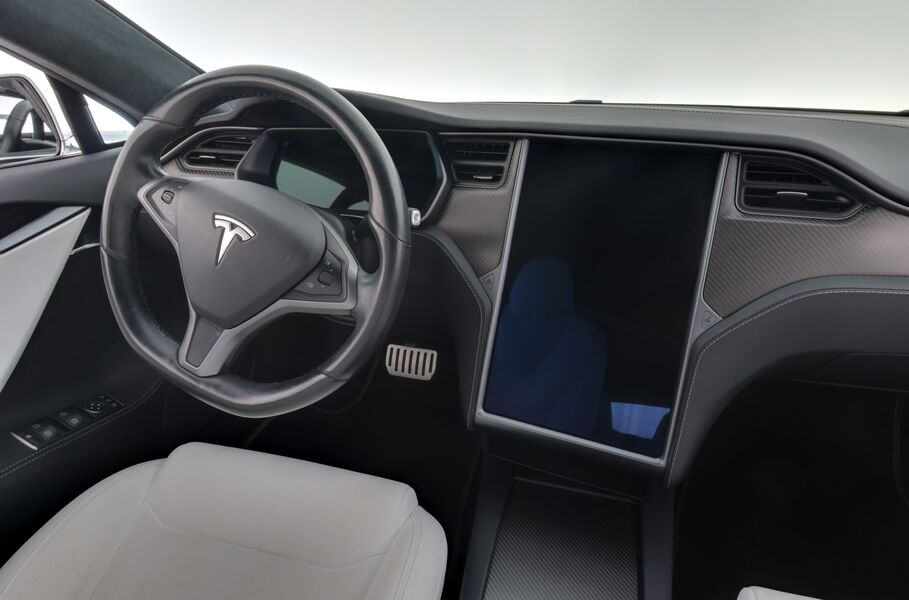 Tesla Model S vaihtoauto