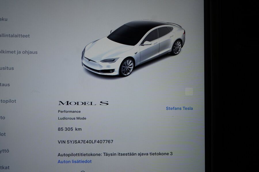 Tesla Model S vaihtoauto