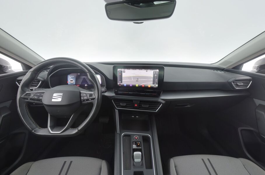 SEAT Leon Sportstourer vaihtoauto
