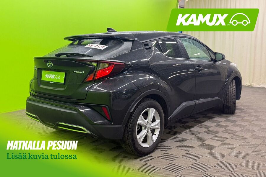 Toyota C-HR vaihtoauto