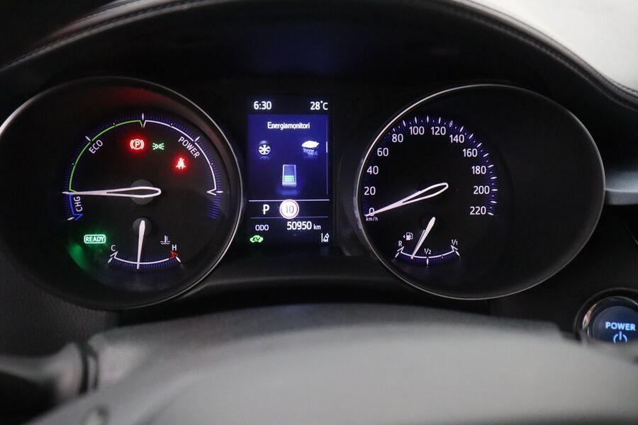 Toyota C-HR vaihtoauto