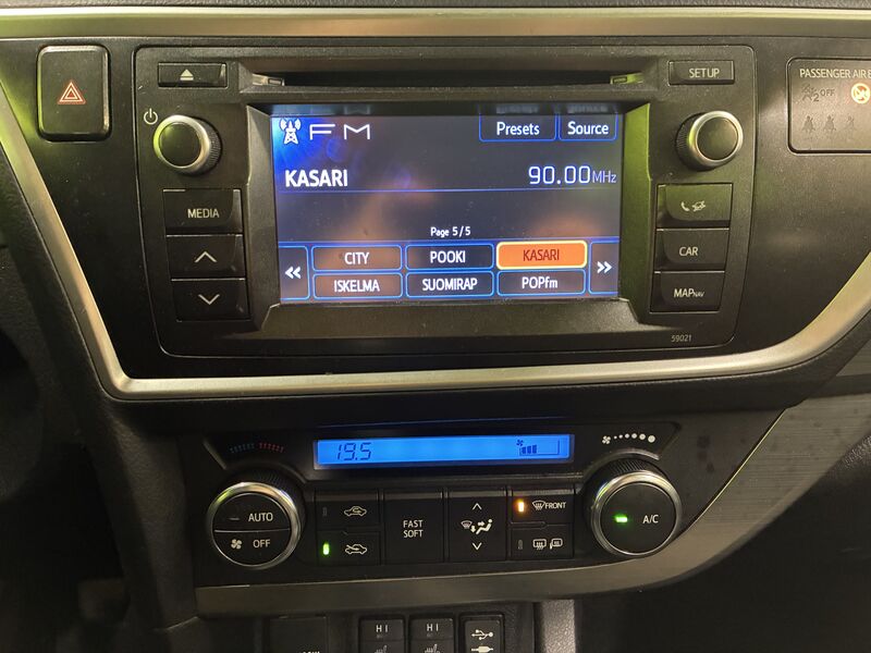 Toyota Auris vaihtoauto