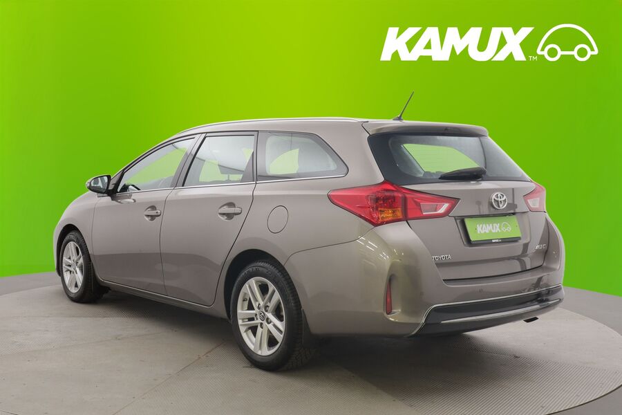 Toyota Auris vaihtoauto