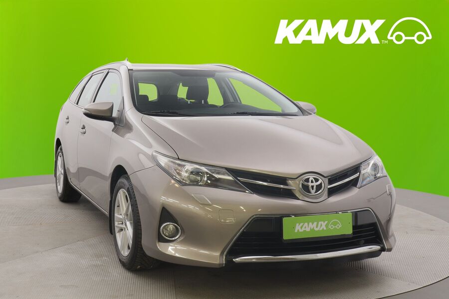 Toyota Auris vaihtoauto