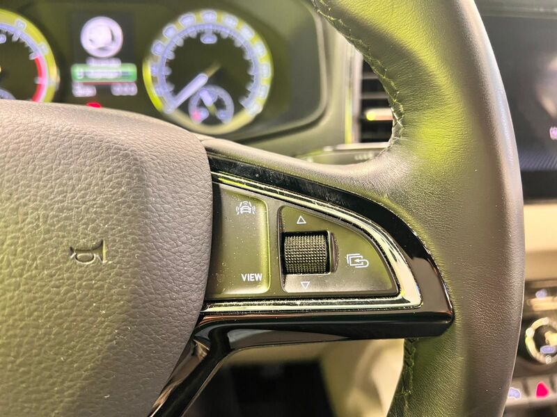 Skoda Karoq vaihtoauto