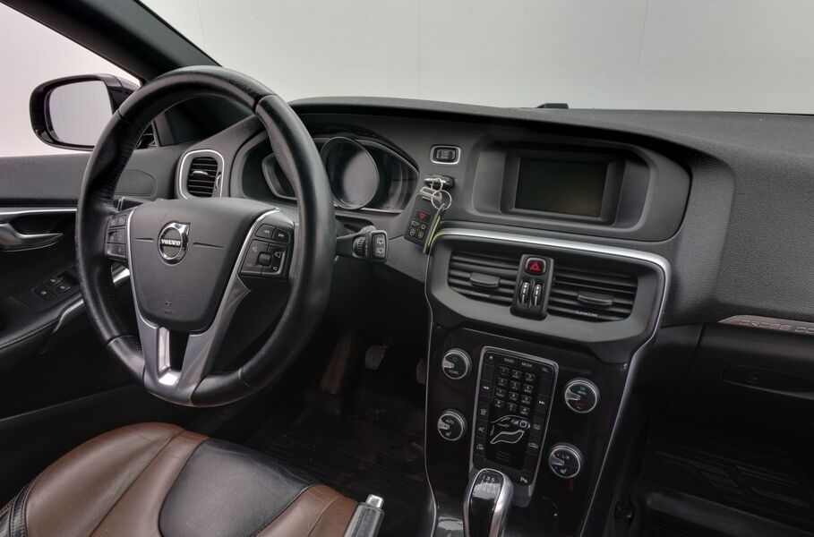 Volvo V40 Cross Country vaihtoauto