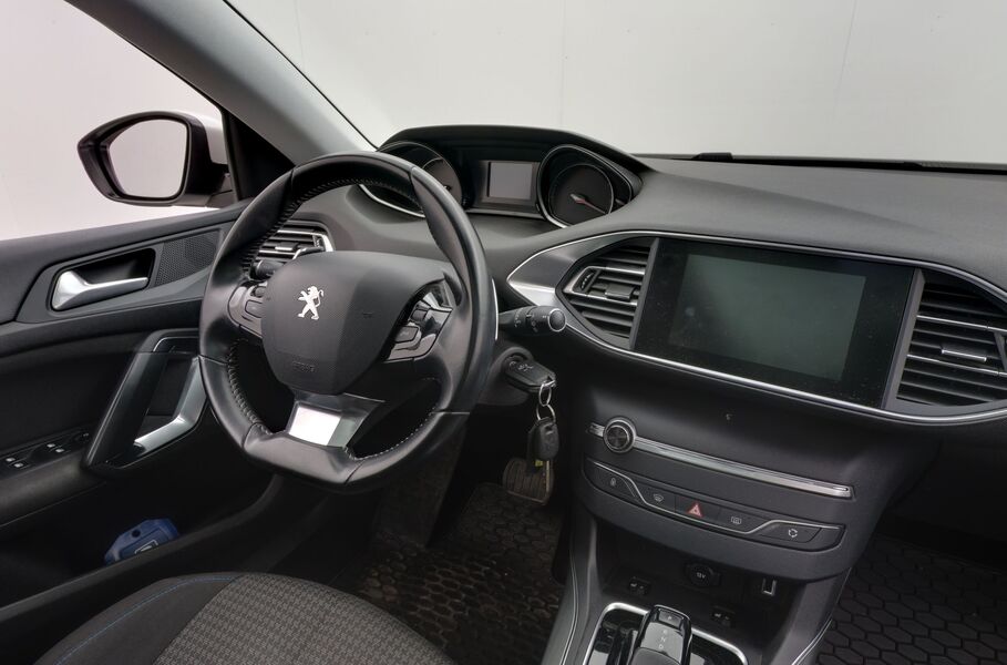 Peugeot 308 vaihtoauto