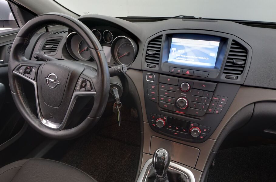 Opel Insignia vaihtoauto