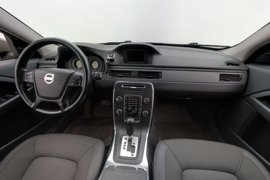 Volvo V70 vaihtoauto