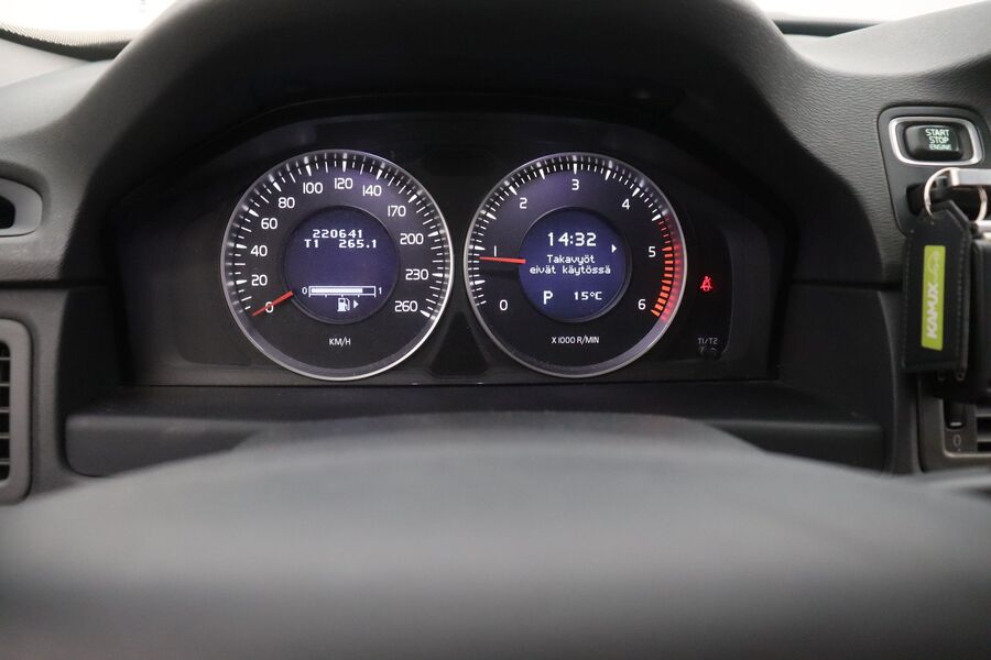 Volvo V70 vaihtoauto