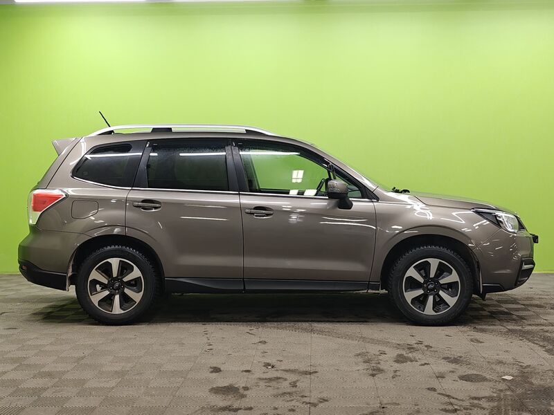 Subaru Forester vaihtoauto