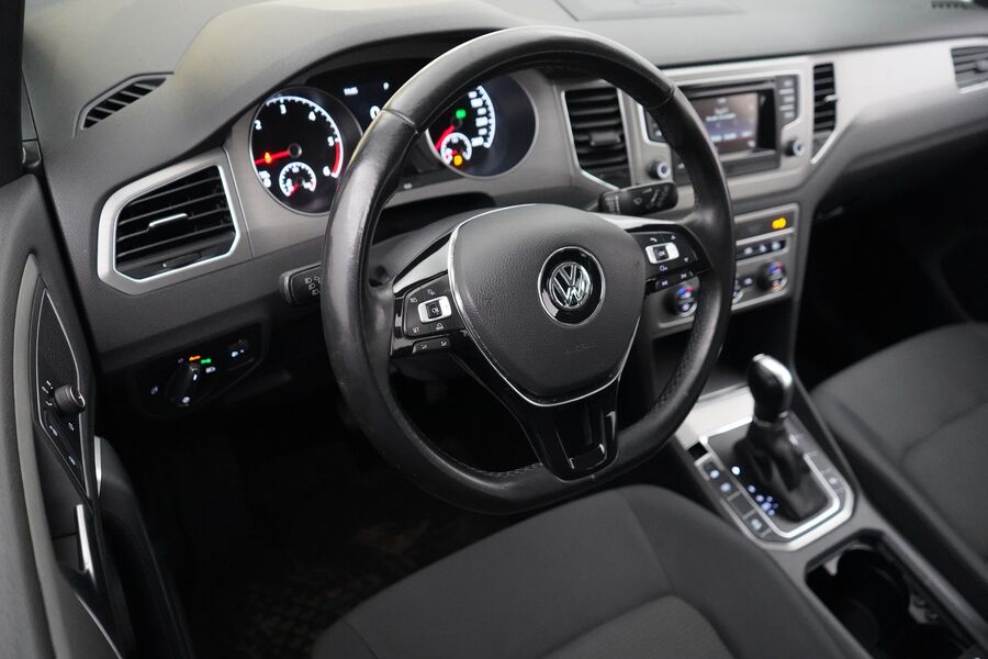 Volkswagen Golf Sportsvan vaihtoauto