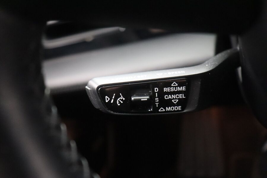 Porsche Taycan vaihtoauto