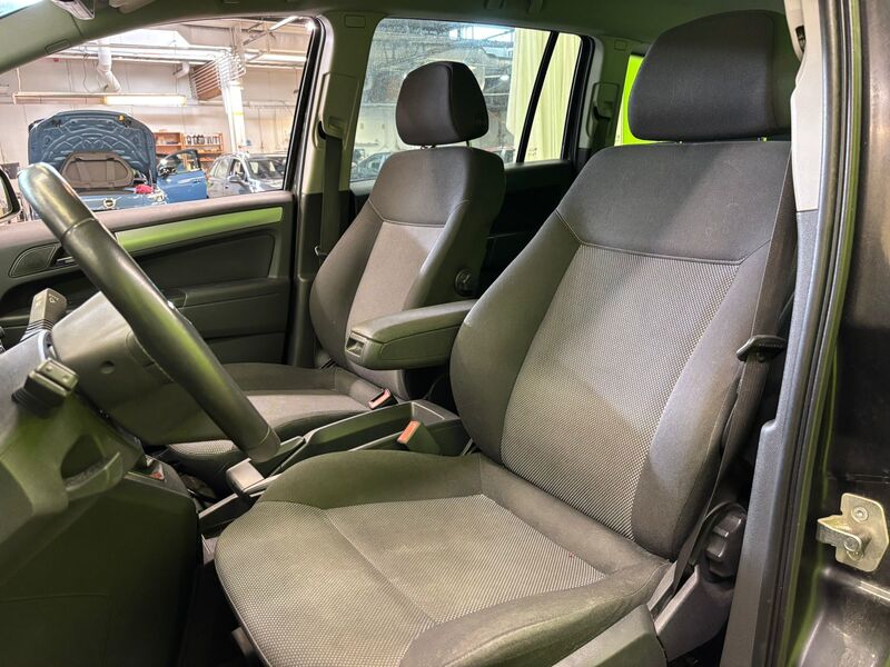 Opel Zafira vaihtoauto